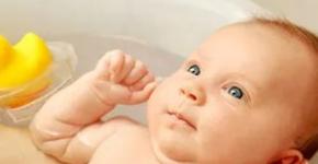 Шелушение кожи на теле, голове, лице, руках и ногах у новорожденного: причины, лечение Шелушится кожа головы у грудничка 3 месяца